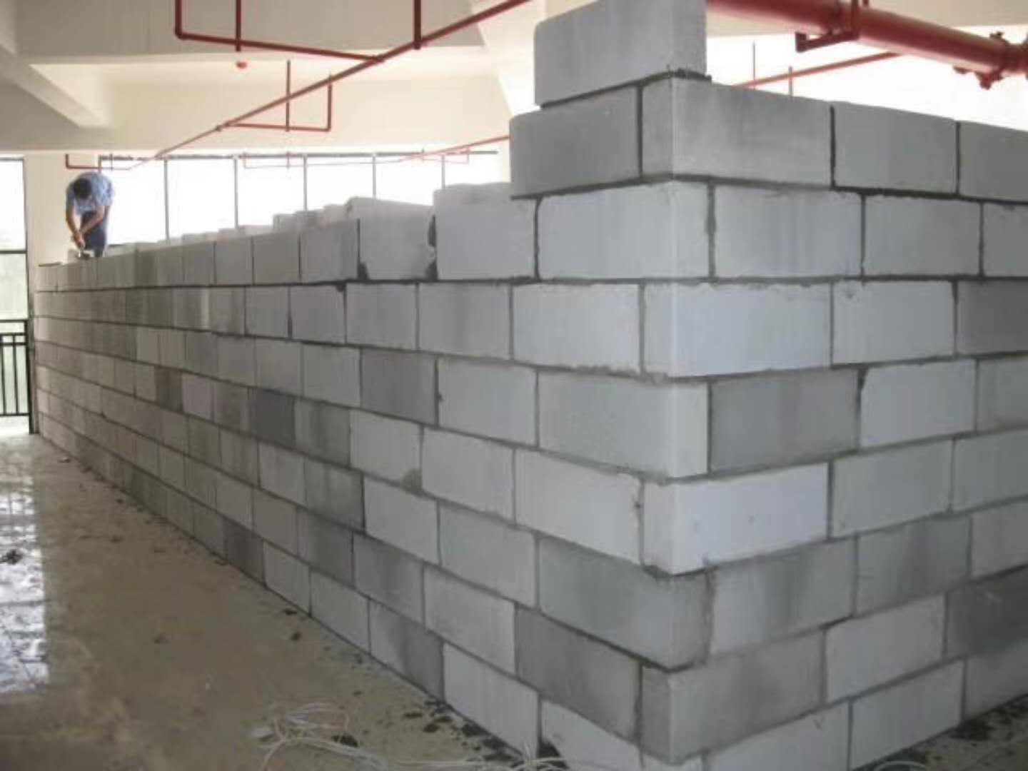 南关蒸压加气混凝土砌块承重墙静力和抗震性能的研究